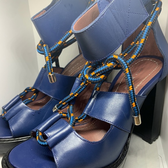 Zara Blue Leather Chunky Heel Sandals - Picture 4 of 8